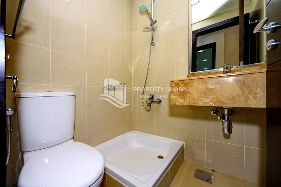 19 2-bedroom-apartment-al-reem-island-shams-abu-dhabi-sky-tower-bathroom-1. JPG