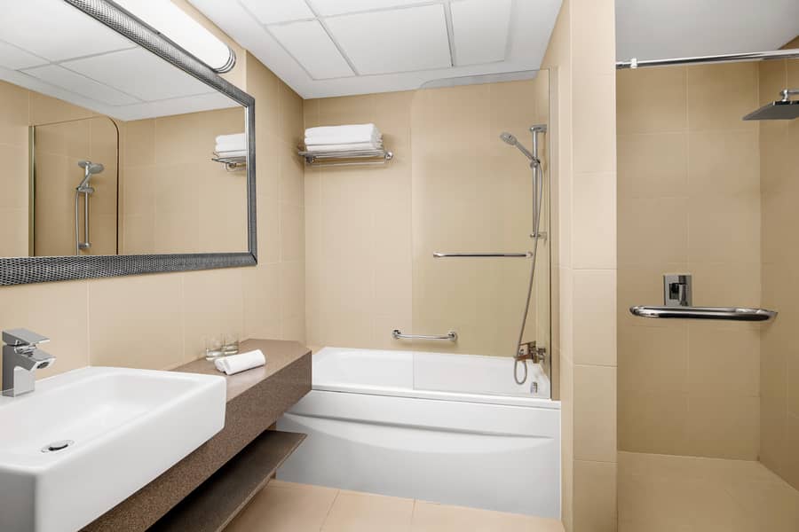 7 Four Bedroom Apartment_Bathroom. jpg