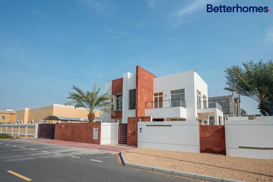 Prime Location | Private Pool | Ready to Move In Prime Location | Private Pool | Ready to Move In