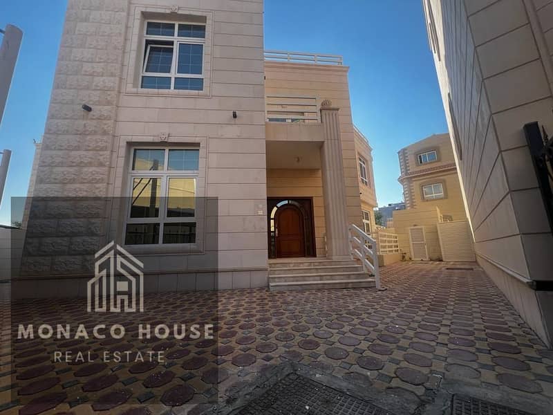 For rent, a villa inside a complex in Mohammed bin Zayed City, close to services and the mosque, super deluxe finishing. The villa consists of 4 master bedrooms with wardrobes in the wall, a living room with sinks and a bathroom, two halls, an indoor kitc