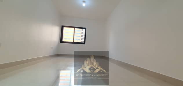 شقة 1 غرفة نوم للايجار في شارع حمدان، أبوظبي - شقة في شارع حمدان 1 غرفة 45000 درهم - 8484454