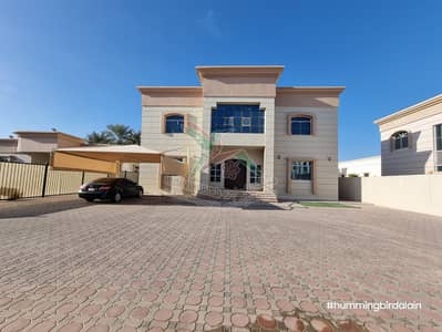 5 Bedrooms Private Yard Villa on a Good Location