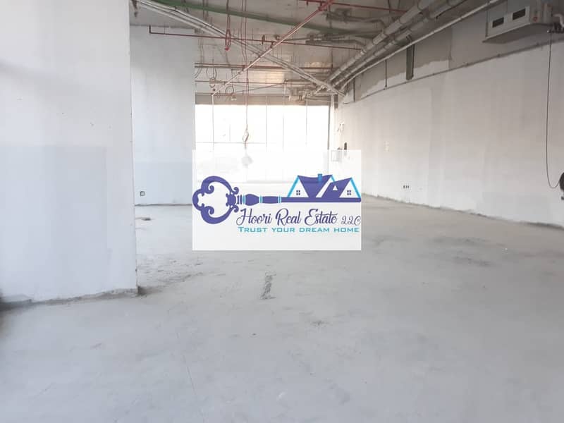 A Very Large Shop For Rent In Dubai Silicon Oasis