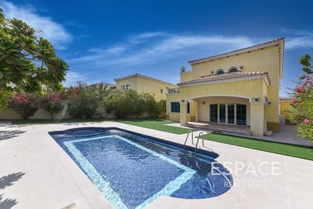 4 Bedroom Villa for Rent in Jumeirah Park, Dubai - Vacant | Single Row| Private Pool