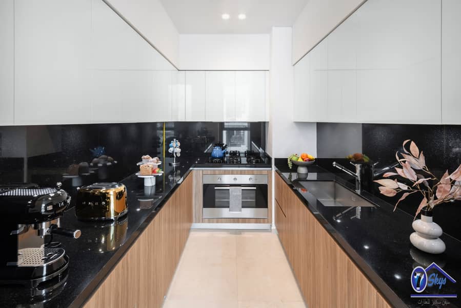 7 Residence_110_Kitchen_1. jpg