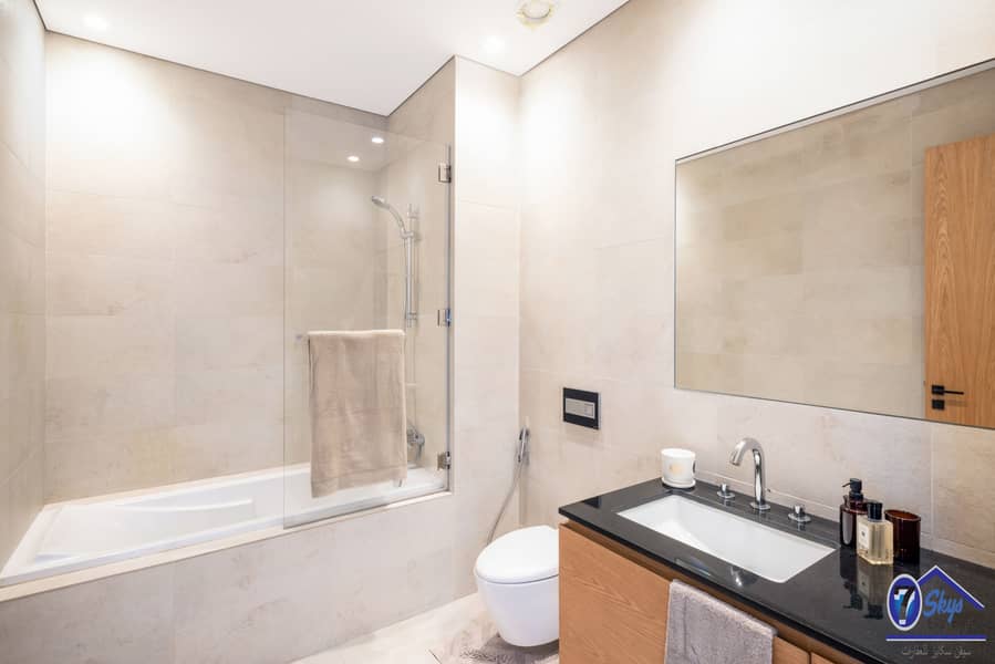 10 Residence_110_Bathroom_2. jpg