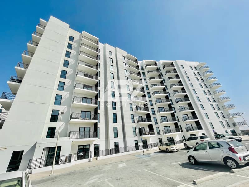 1 BR in Water's  Edge In Yas Island
