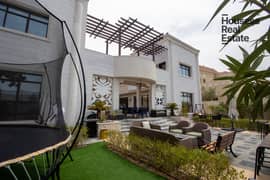 6 BR Villa| Luxury Unit| Private Garden| Maid Room