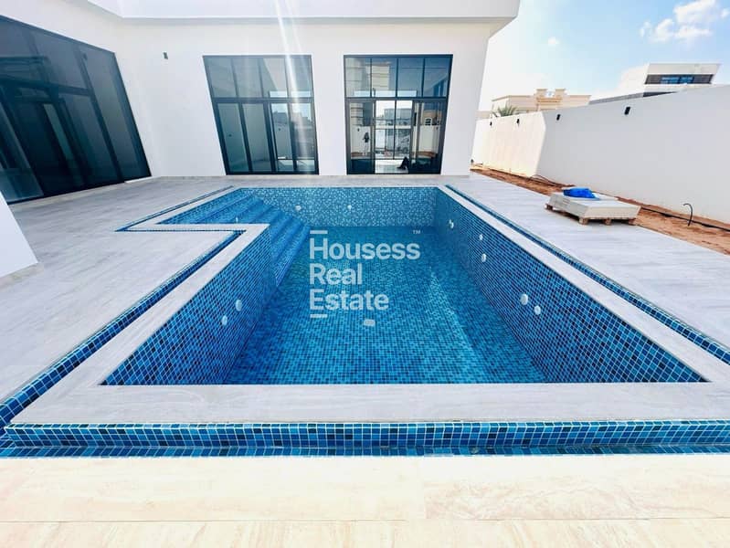 05BHK luxury modern home with lavish pool & garden & elevatar