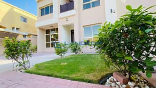 فیلا في أبو هيل،ديرة 5 غرف 280000 درهم - 7561687