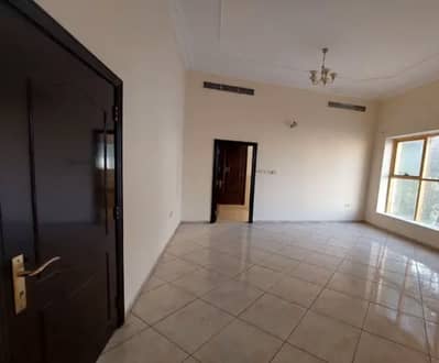 4 Bedroom Villa for Rent in Oud Al Muteena, Dubai - Lux villa | 4 Room Master + service block |kitchen out side |one chq