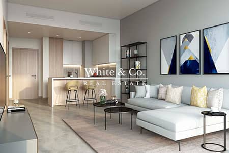 1 Bedroom Flat for Sale in Business Bay, Dubai - Canal View | Corner Unit | Very Motivated