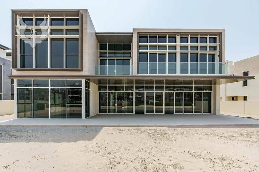 Vacant Brand New Luxury Villa close to the Park Vacant Brand New Luxury Villa close to the Park