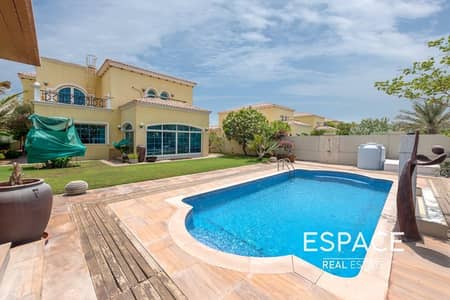 4 Bedroom Villa for Sale in Jumeirah Park, Dubai - Upgraded | 4 BR Exclusive | District 4