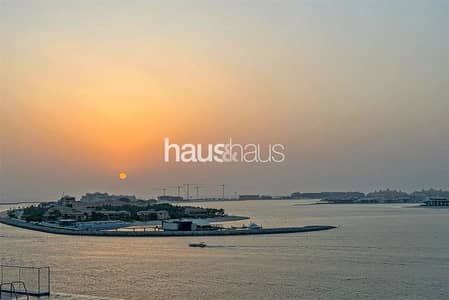 2 Bedroom Apartment for Sale in Dubai Harbour, Dubai - Sunset View| Palm and Sea| Vacant| Private Beach