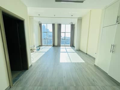 Hot offer Huge Size Studio With Storage Room Available Very Closed To Metro in Frint Sheikh Zayed Road Rent 55k