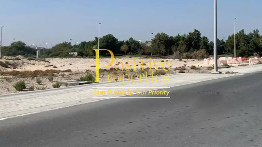 Strategic Location | Land with G+5+Roof for Sale Strategic Location | Land with G+5+Roof for Sale