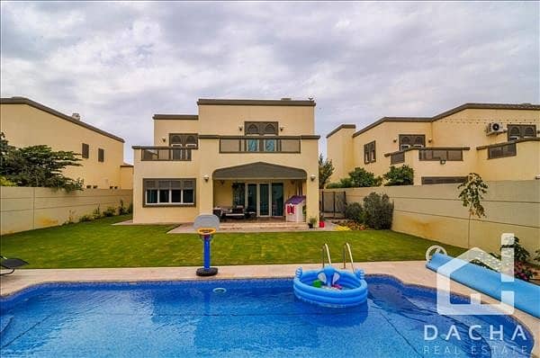 Great Location - 4 Bed Regional Villa with Swimming Pool