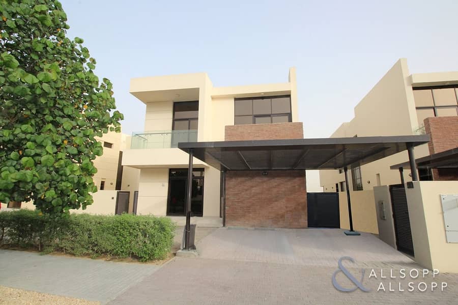 Vacant on Transfer | Backing Golf Course Vacant on Transfer | Backing Golf Course