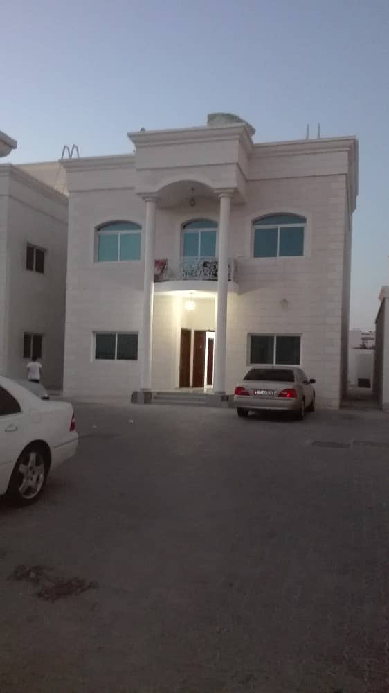 Rear room and hall for rent in the city of Khalifa (a) close to hospital (nmc) 2 bathrooms.