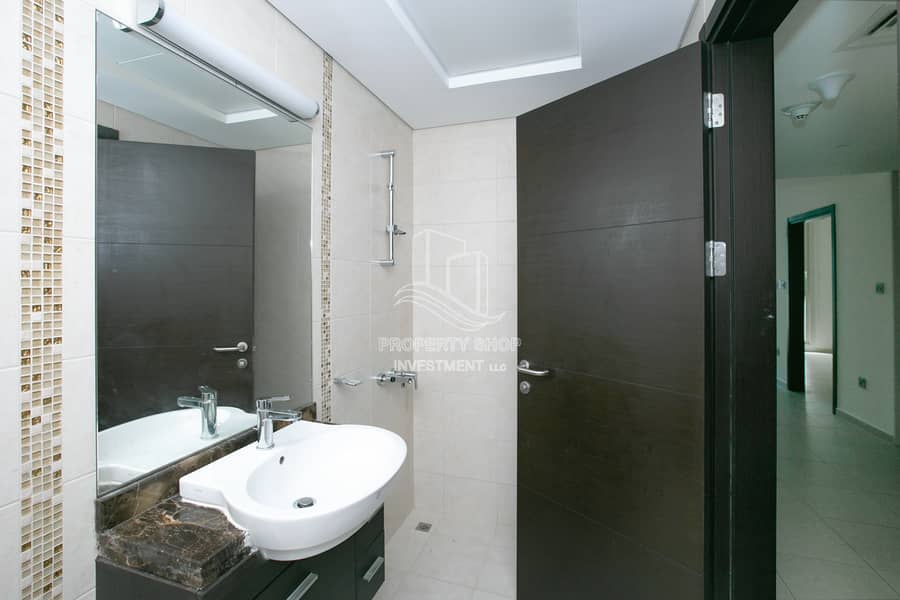 14 1-bedroom-apartment-al-reem-island-shams-abu-dhabi-mangrove-place-bathroom. jpg