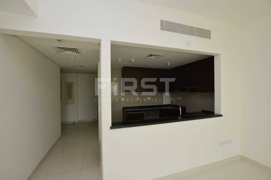 8 Internal Photo of 1 Bedroom Apartment in Al Maha Tower Marina Square Al Reem Island Abu Dhabi UAE (7). jpg