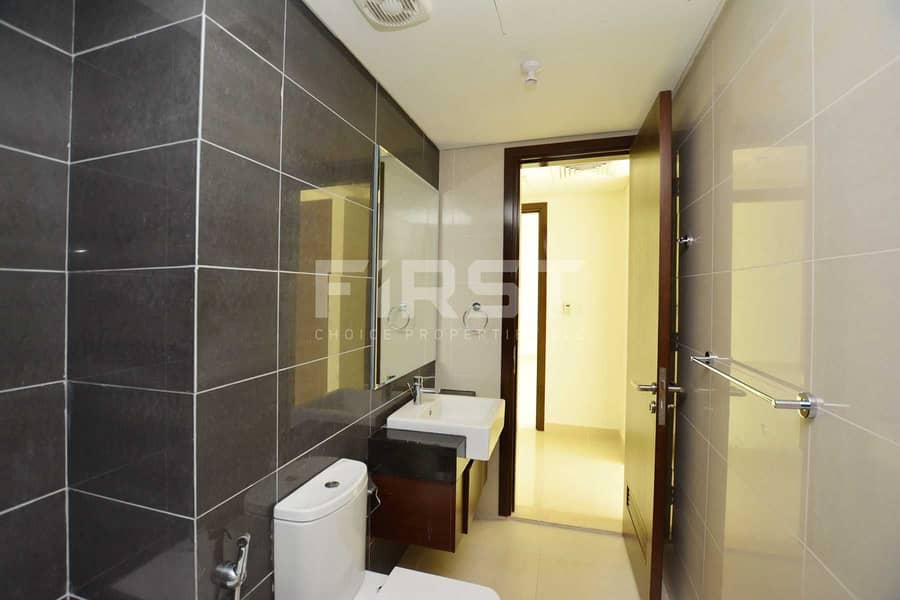 18 Internal Photo of 1 Bedroom Apartment in Al Maha Tower Marina Square Al Reem Island Abu Dhabi UAE (29). jpg
