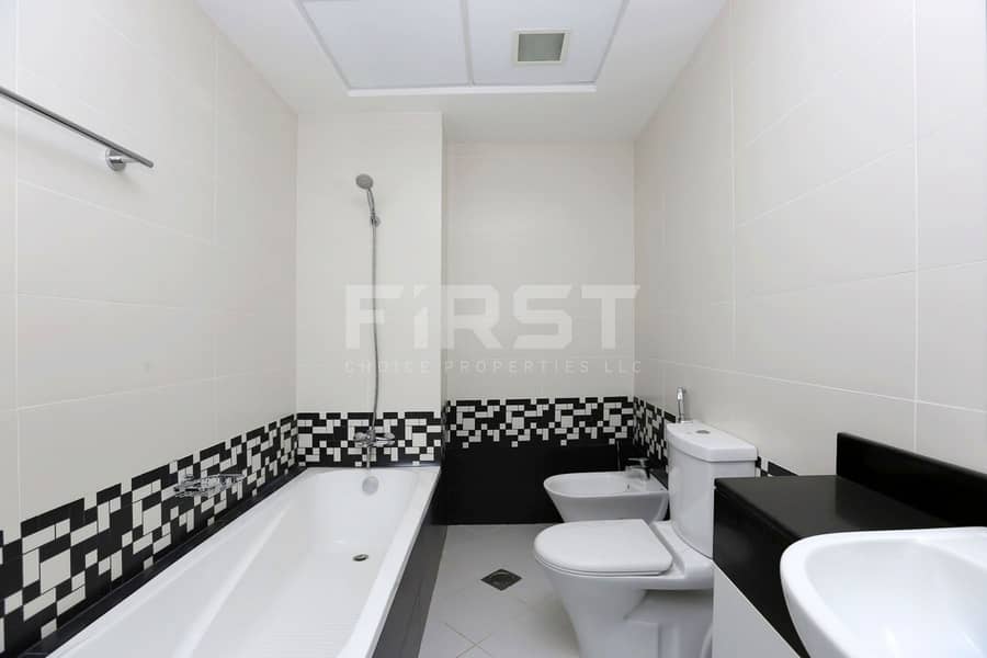 8 Internal Photo of 1 Bedroom Apartment in Oceanscape Shams Abu Dhabi Abu Dhabi UAE (9). jpg