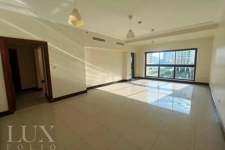 1 Bedroom Apartment for Rent in Palm Jumeirah, Dubai - Sea View | Large Terrace | Unfurnished