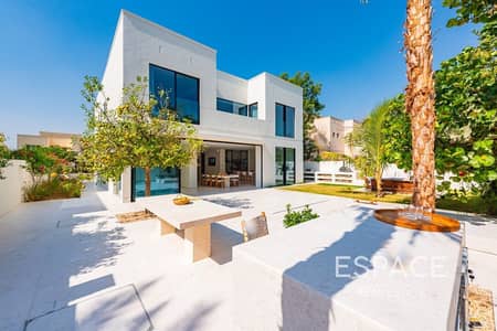 5 Bedroom Villa for Sale in The Meadows, Dubai - Luxury Renovations | Extended | Lake View
