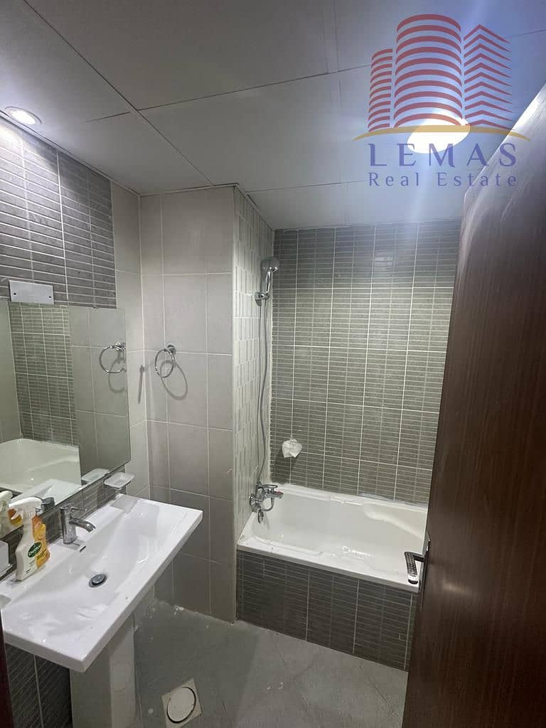 25 c2e5bd3f-ea95-4453-8701-a01df0d7f923. jpg