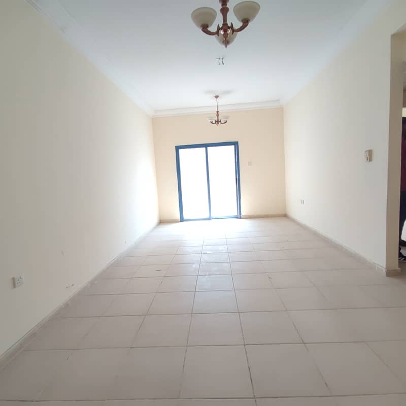 Luxury apartment 1 BHK with long hall with long balcony close to Sahara centre only family building and good location Luxury apartment 1 BHK with long hall with long balcony close to Sahara centre only family building and good location