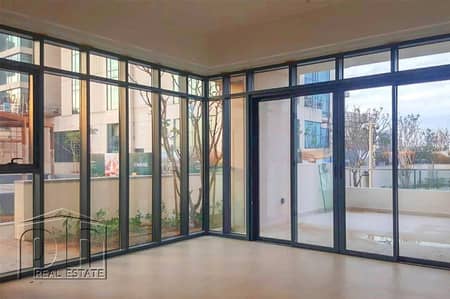 Stunning 2Bed with Full Golf Course View Stunning 2Bed with Full Golf Course View