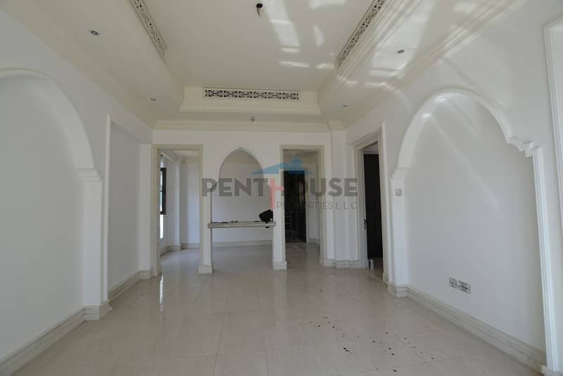 Large 1 Bed  Al Tajer Residence Old Town