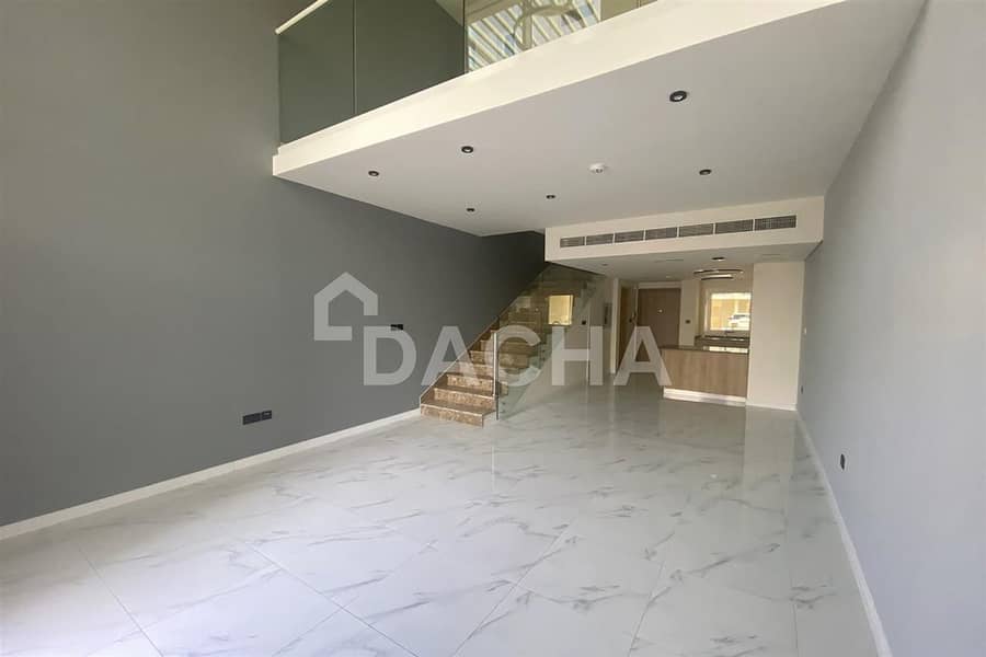 Near Entrance / Ready / Negotiable Near Entrance / Ready / Negotiable