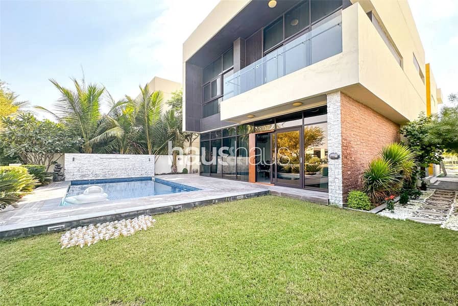 Vacant | Exclusive | Private Pool | On Golf Course