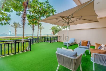 1 Bedroom Flat for Rent in Palm Jumeirah, Dubai - Newly Renovated I Fully Furnished 1BR plus kids room I Sea View