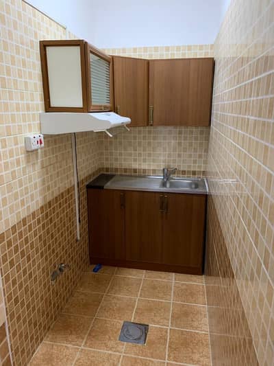 1BED ROOM NICE AND CLEAN/NO COMMISSION 1BED ROOM NICE AND CLEAN/NO COMMISSION