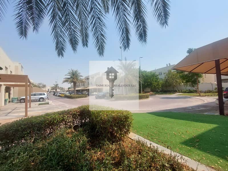 Hot Deal! Prime location  with spacious 4 bedroom villa for Rent 125,000 AED