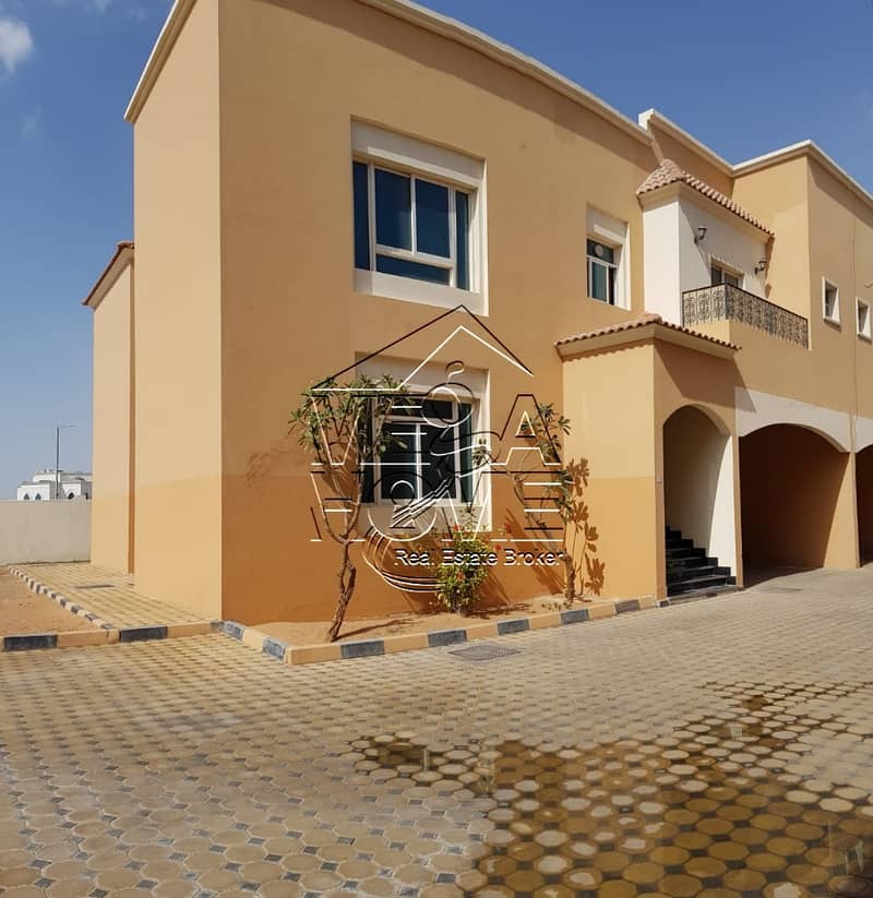 4 BED VILLA W/DRIVER ROOM IN COMPOUND