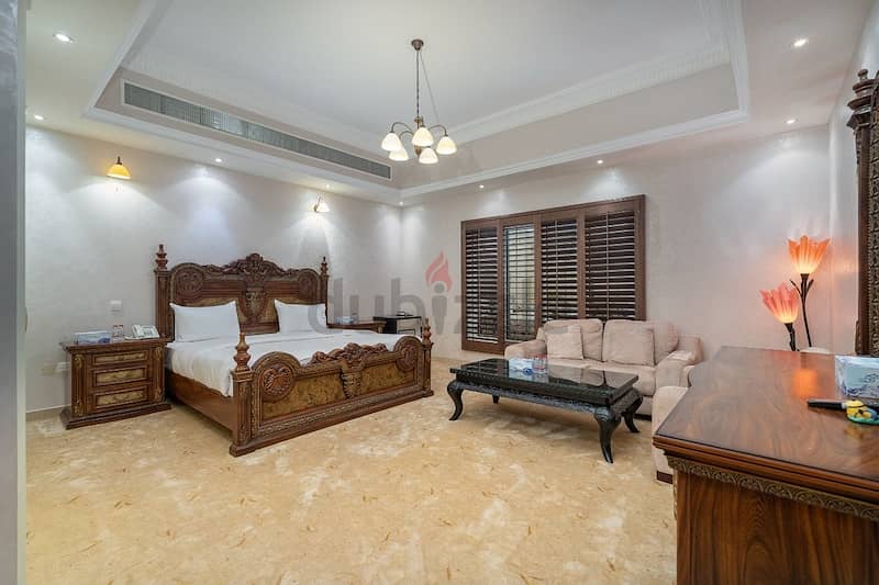 Ready To Move Deal !  Luxurious 6-BR Classic Villa With Distinctive Lifestyle! @Jumeirah 1