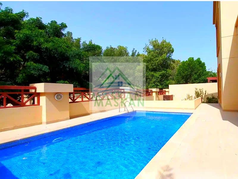 Luxurious Villa in Amazing Price!! Landscaped Garden and Private Pool