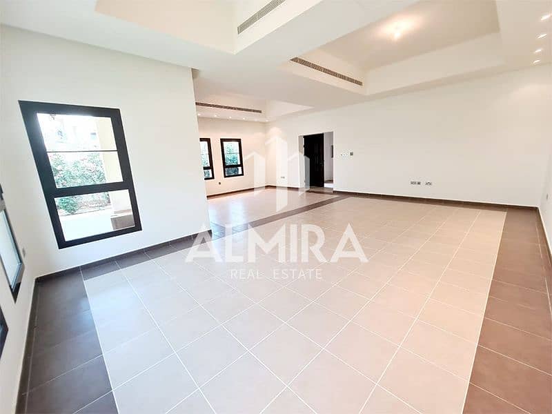 4 Luxurious living 3BR+Maid family home villa!