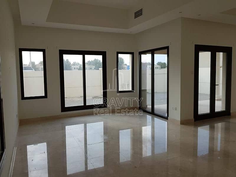 Vacant | Spacious Villa in Stunning Location