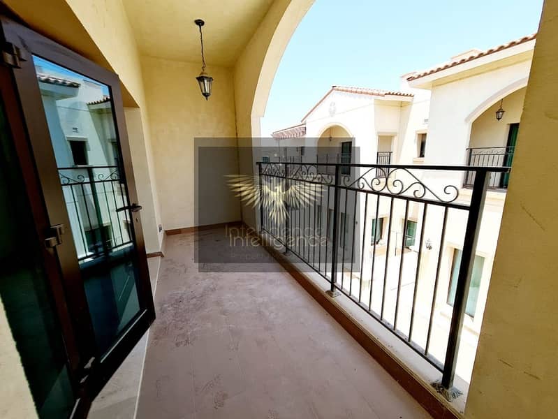 15 Ideal Investment! Exclusive Villa with Maid`s Room