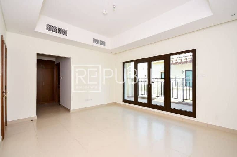 12 Well Maintained Modern 3 BR Villa with Maid Room