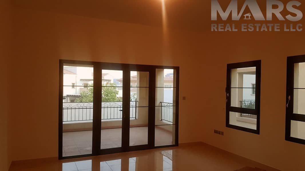 7 Good Size and New Renovated Villa