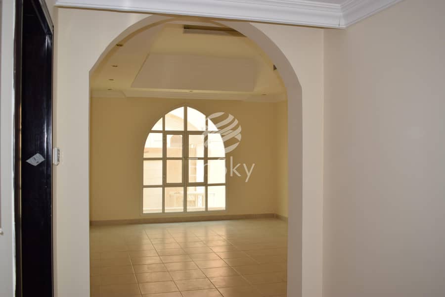 fantastic deal 5 bedroom villa with garden