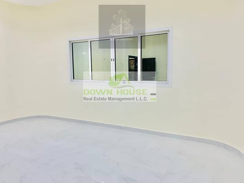 2 Hot Deal !! brand New 1 bhk With Balcony In khalifa A