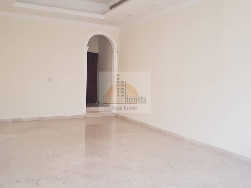 5 BUMPER DEAL - Huge 5Bhk Duplex Villa Available In Sharqan Area